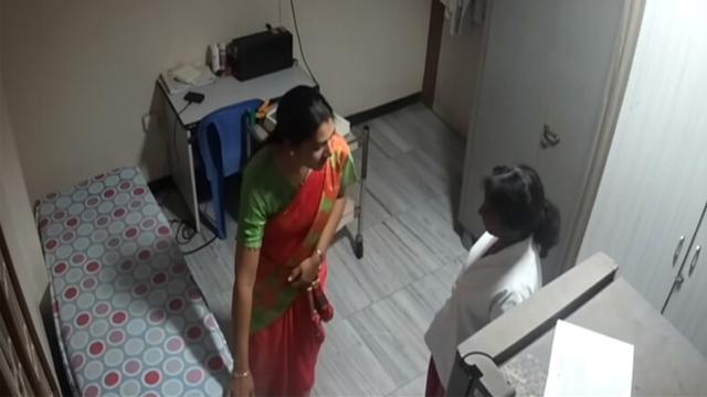 Tamil Aunty’s Nurse Apply Cream & Message On Clinic – Threesome Aunty Xxx
